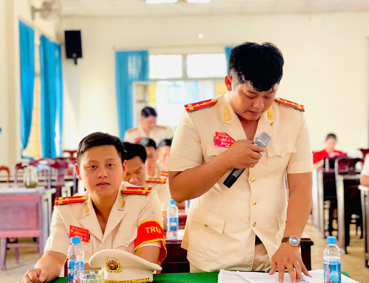 /Users/admin/Desktop/tham luận 1.jpg