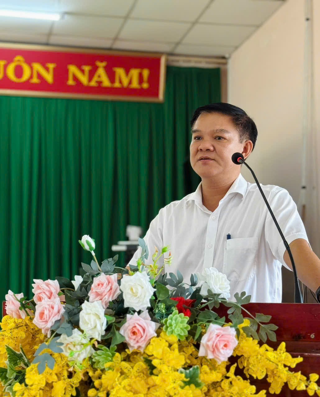 /Users/admin/Desktop/bí thư.jpg