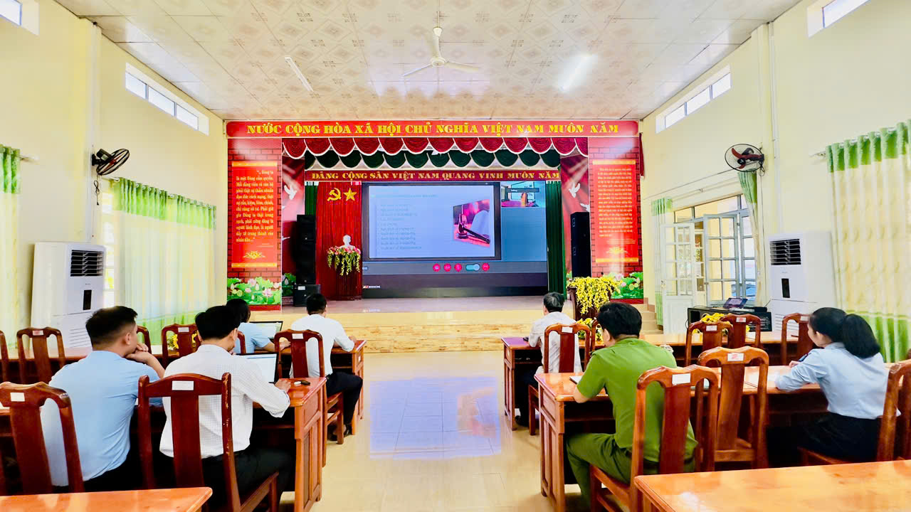 '''A group of people sitting in chairs in a classroom

AI-generated content may be incorrect.'''